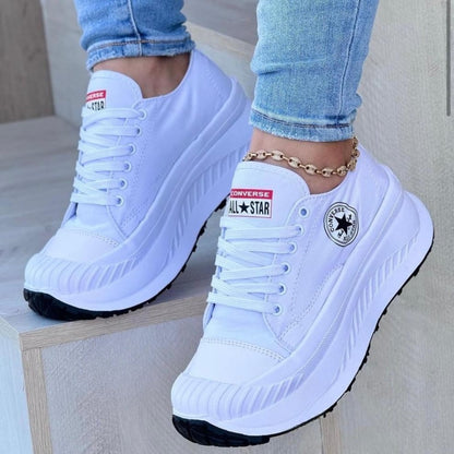 Tenis de dama estilo plataforma con suela alta