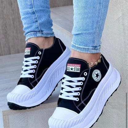 Tenis de dama estilo plataforma con suela alta